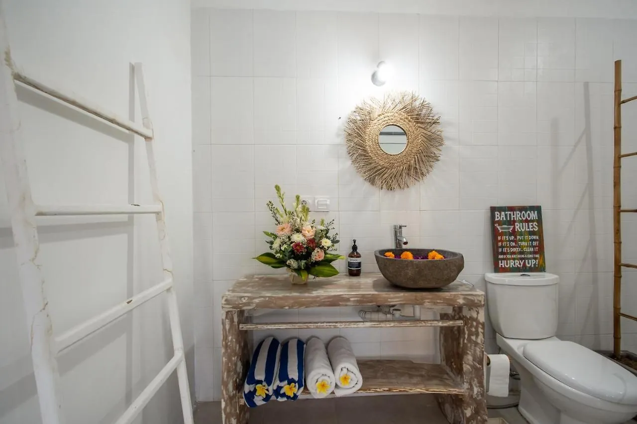Villa Bens Limanam 2 Bedroom Private Pool Kuta Семиньяк